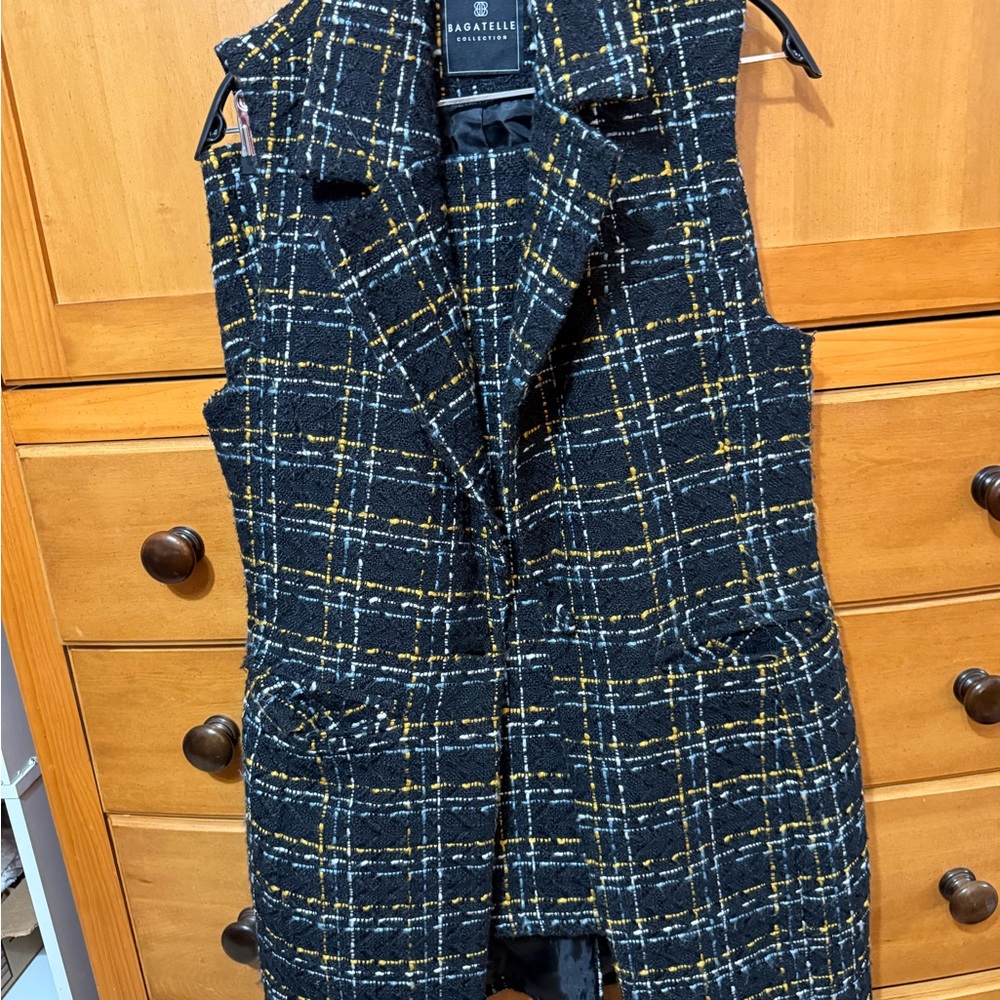 Bagatelle Black and Yellow Checkered Women's Vest and skirt